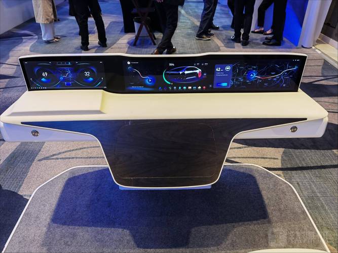 车载显示器系统系统从英文咋恢复到中文